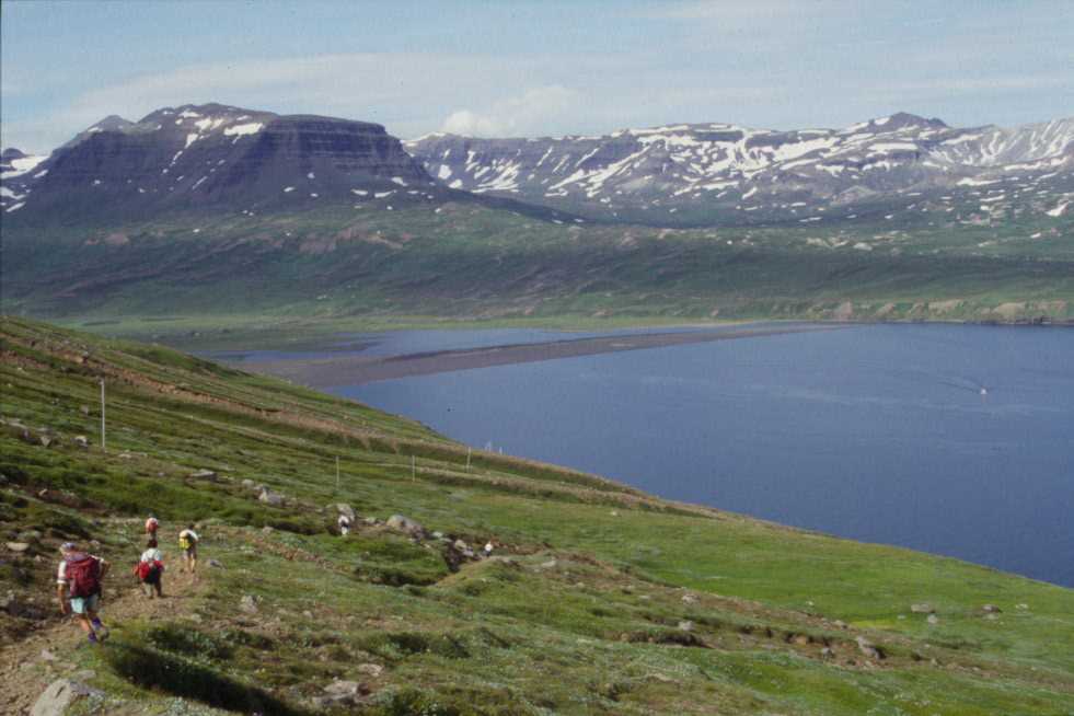 Randonnée en direction du Loðmundarfjörður