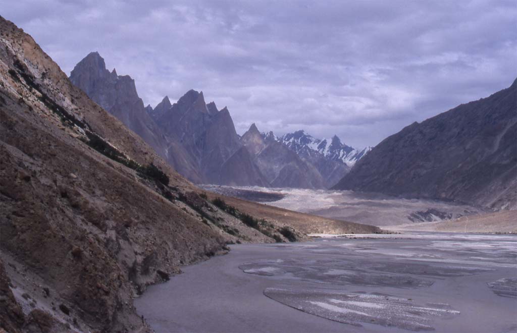 Arrivée devant le glacier du Baltoro, le 8 août 1999