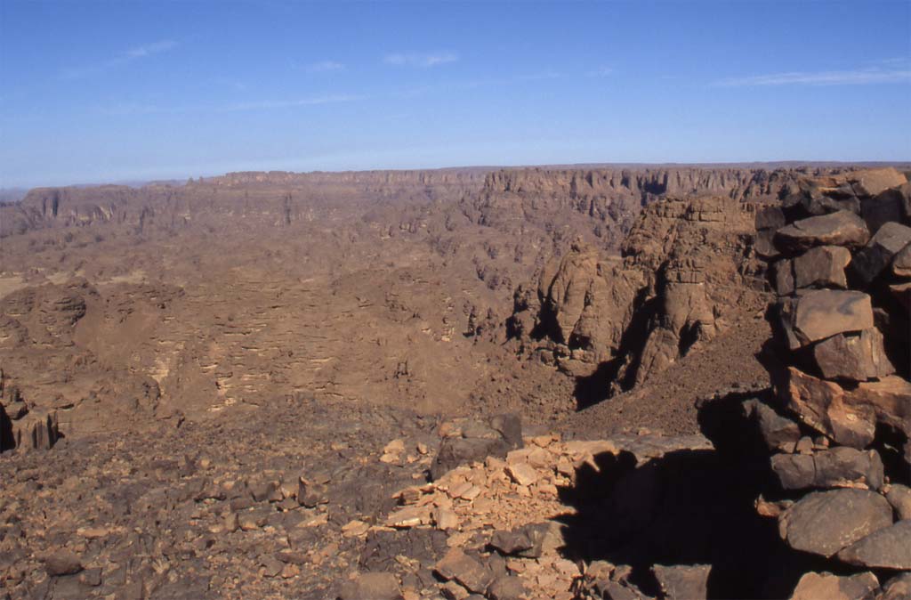 Panorama depuis un fort colonial au-dessus de l’akba d’Assakao, le 11 mars 2006