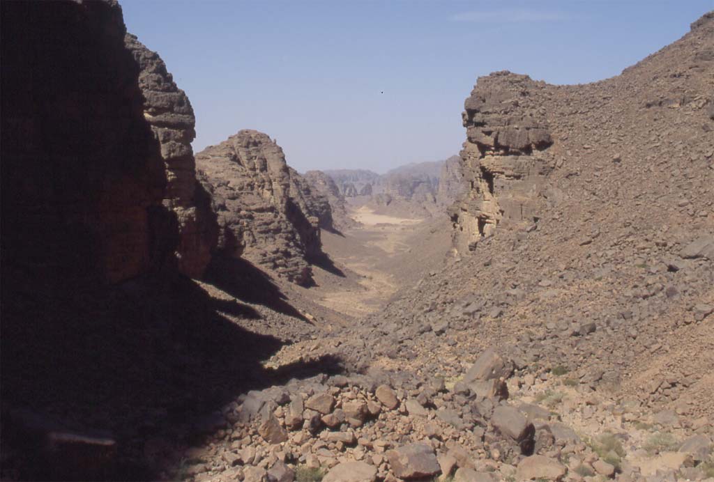L’akba d’Issélihouène par laquelle nous avons quitté le plateau, le 17 mars 2006