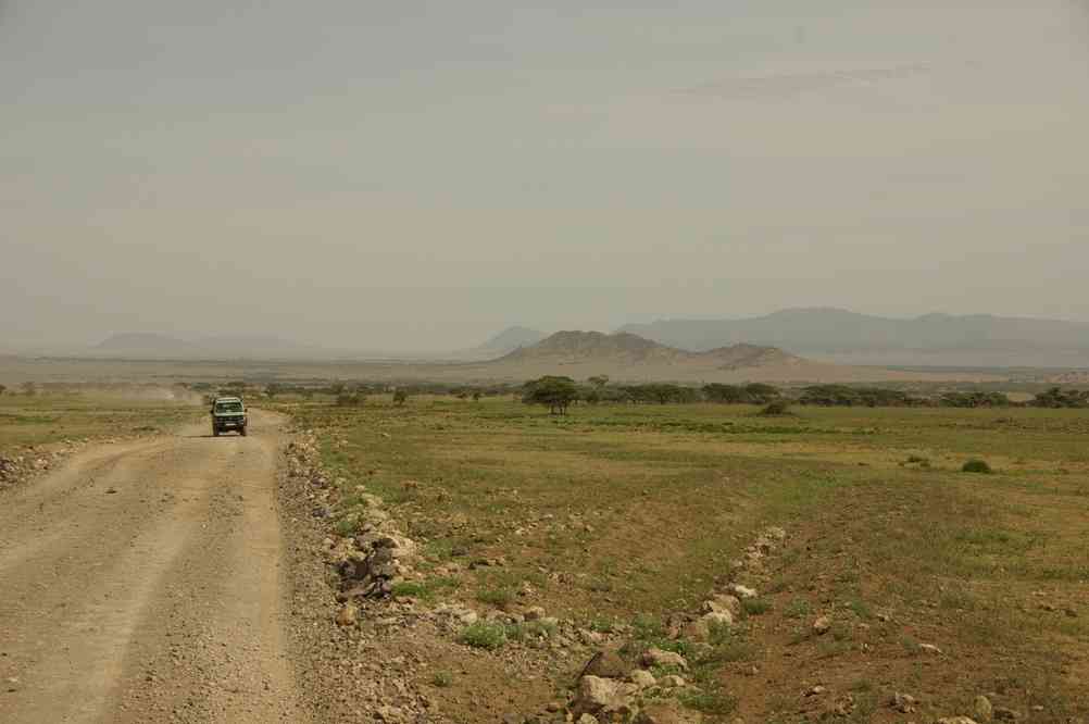 Paysages arides en direction du Serengeti, le 18 février 2008