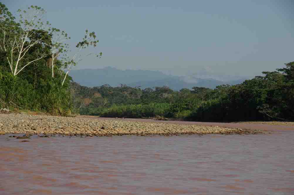 Navigation sur le rio Tuichi, le 15  août 2008