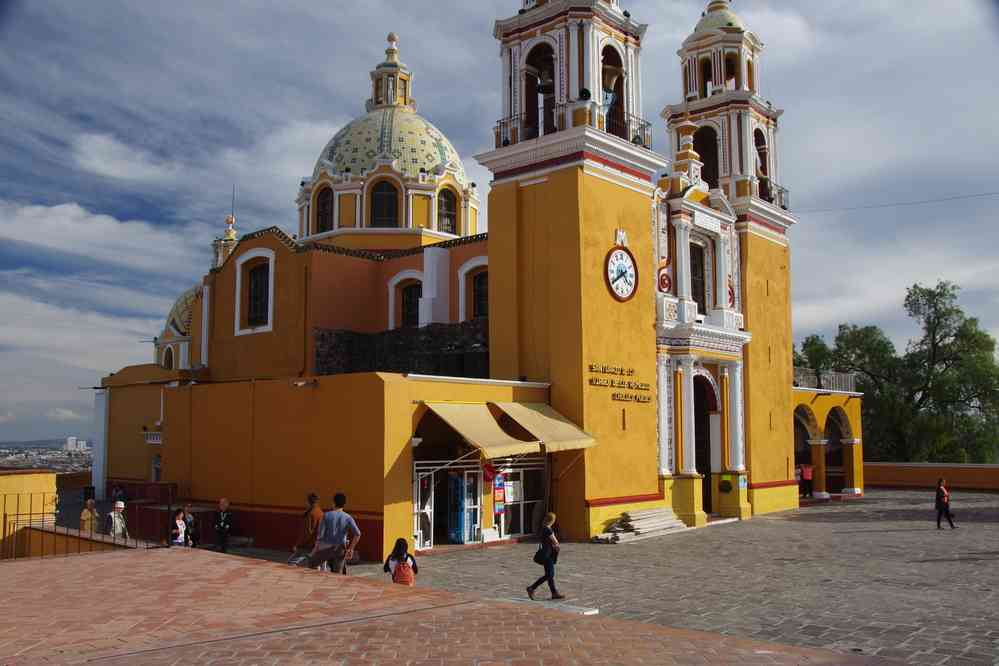 L’église Nuestra Señora de los Remedios à Cholula, le 18 janvier 2016