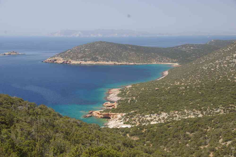 Siphnos (Ν. Σίφνος), en direction de la baie de Fykiadia (Όρν. Φυκιάδας), le 24 juin 2021