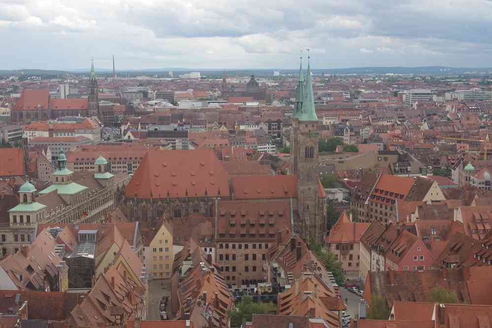Nuremberg, l’église Sᵗ Sebald vue depuis le donjon (Sinwellturm), le 4 août 2023