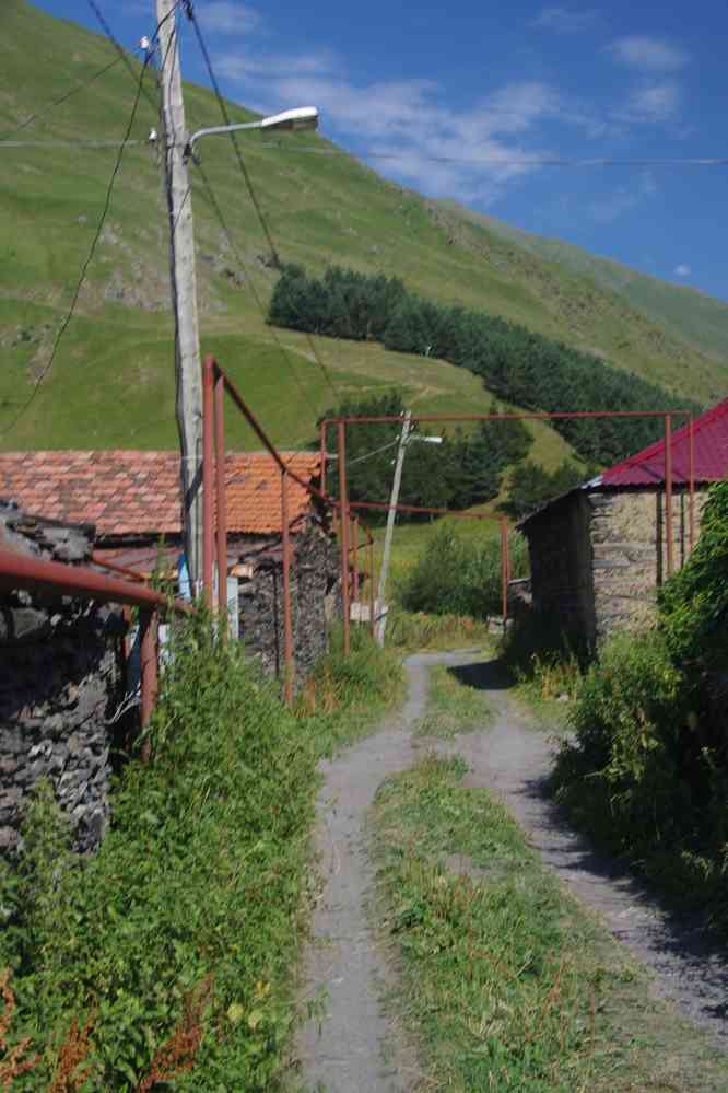 Canalisations de gaz comme on en trouve dans chaque village d’Arménie et de Géorgie, le 8 août 2017