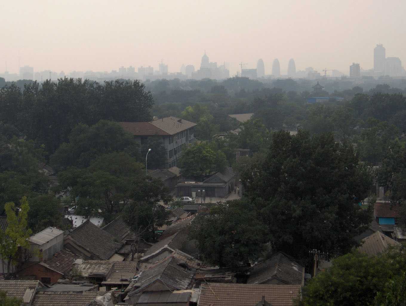 Quelques vieux quartiers de Pékin vus de la tour de la Cloche, le 4 août 2005