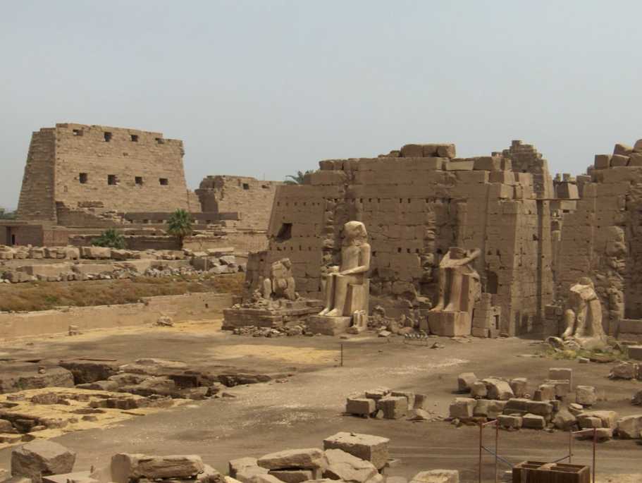 Le temple de Karnak, le 23 avril 2005