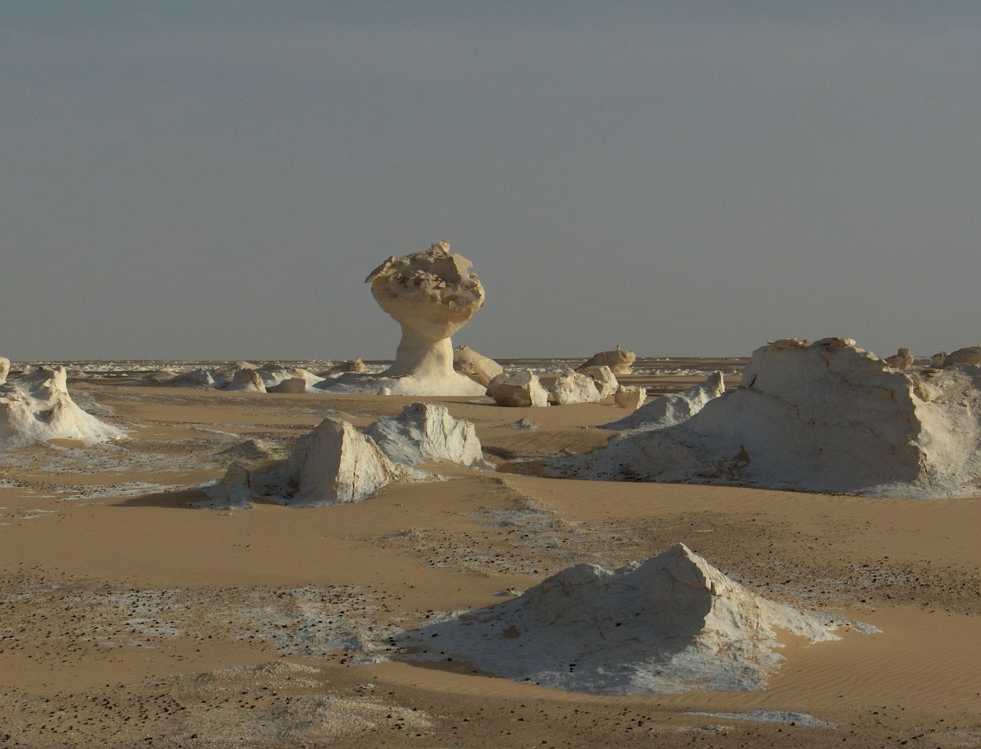 « champignon » dans le nouveau désert Blanc, le 16 avril 2005