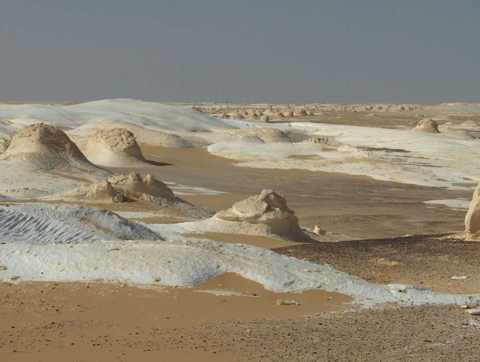 Marche dans le désert Blanc, le 16 avril 2005