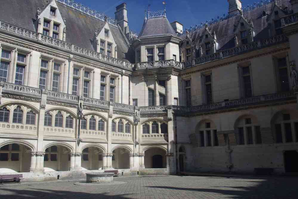 Cour du château de Pierrefonds. Le samedi 21 avril 2018