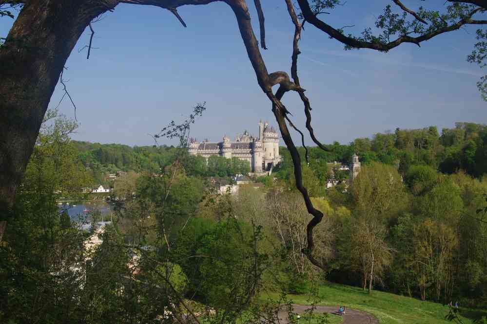 Forêt de Compiègne : en vue du château de Pierrefonds. Le samedi 21 avril 2018