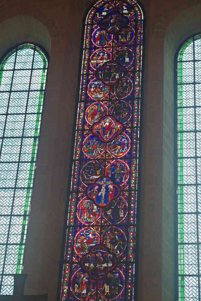 Saint-Jean-aux-Bois, vitraux de l’abbaye. Le dimanche 22 avril 2018