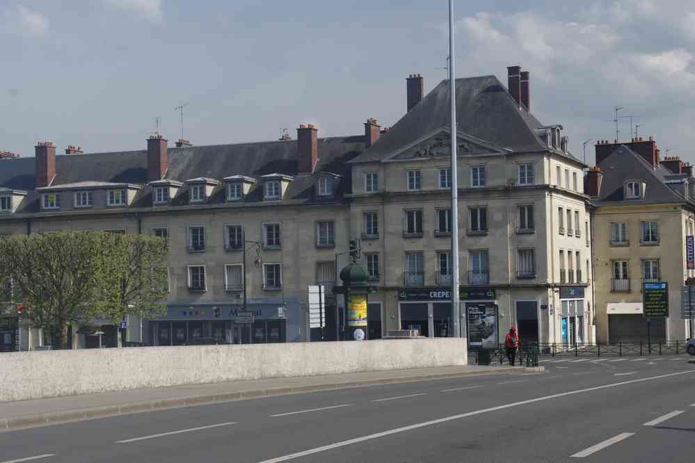 Compiègne (depuis le pont Louis XV). Le dimanche 22 avril 2018