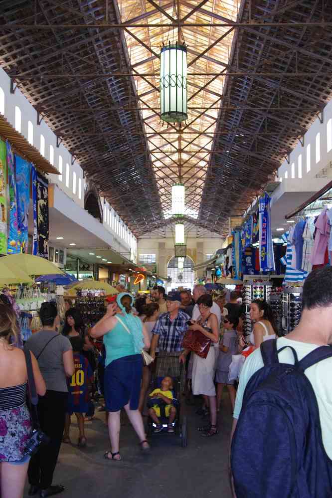 La Canée (Χανιά), le marché couvert. Le mardi 12 août 2014