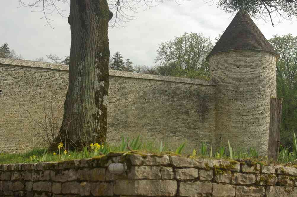 Le manoir du Chastenay à Arcy-sur-Cure. Le dimanche 21 avril 2013