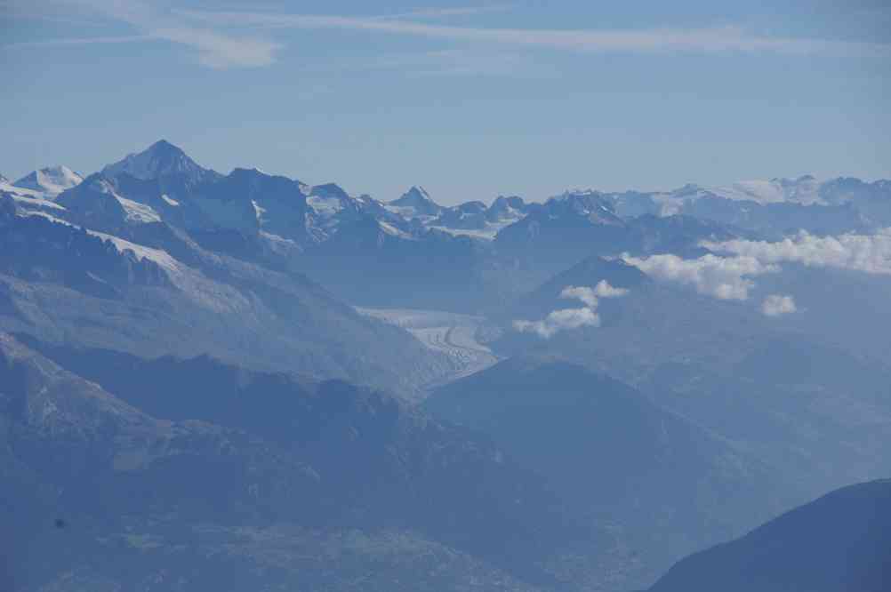 Le glacier d’Aletsch, le Finsteraarhorn à gauche. Le vendredi 17 août 2012