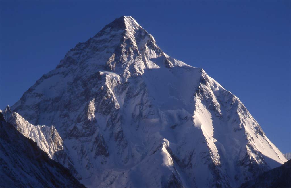 Le K2 dégagé à cinq heures du matin, le 15 août 1999
