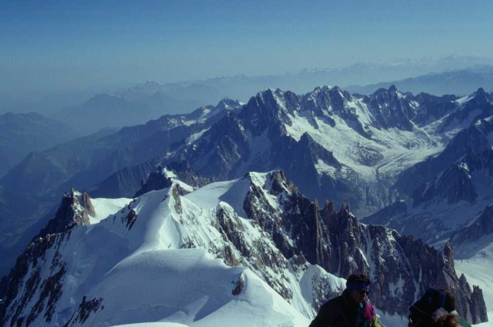 Du mont Blanc en direction de l’aiguille du Midi, le 30 juillet 1993