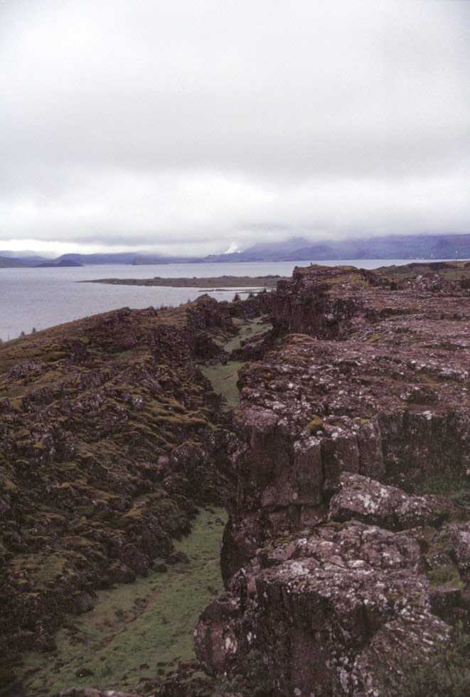 Traces du rift médio-atlantique à Þingvellir, le 3 août 1995