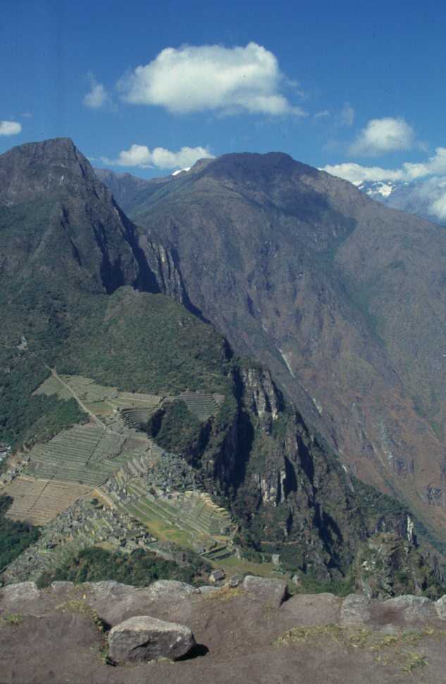 Le Machu Picchu vu du Huayna Picchu (pain de sucre), le 5 août 1996