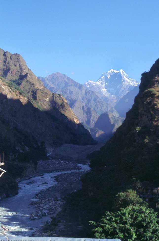 Franchissement de la Kali Gandaki en aval de Tatopani, le 25 octobre 1998