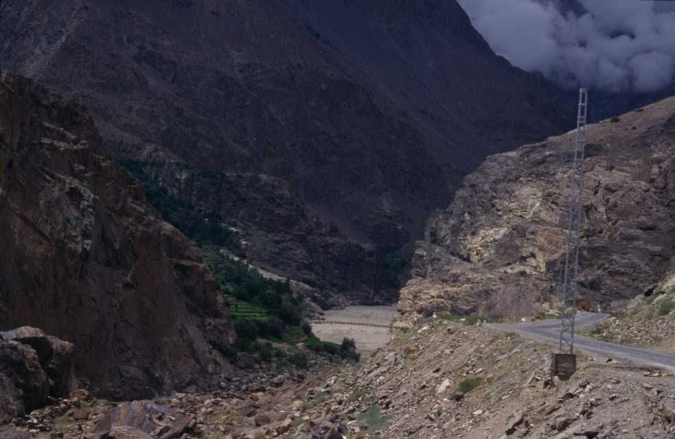 La vallée de l’Indus à proximité de Shengus, le 4 août 1999