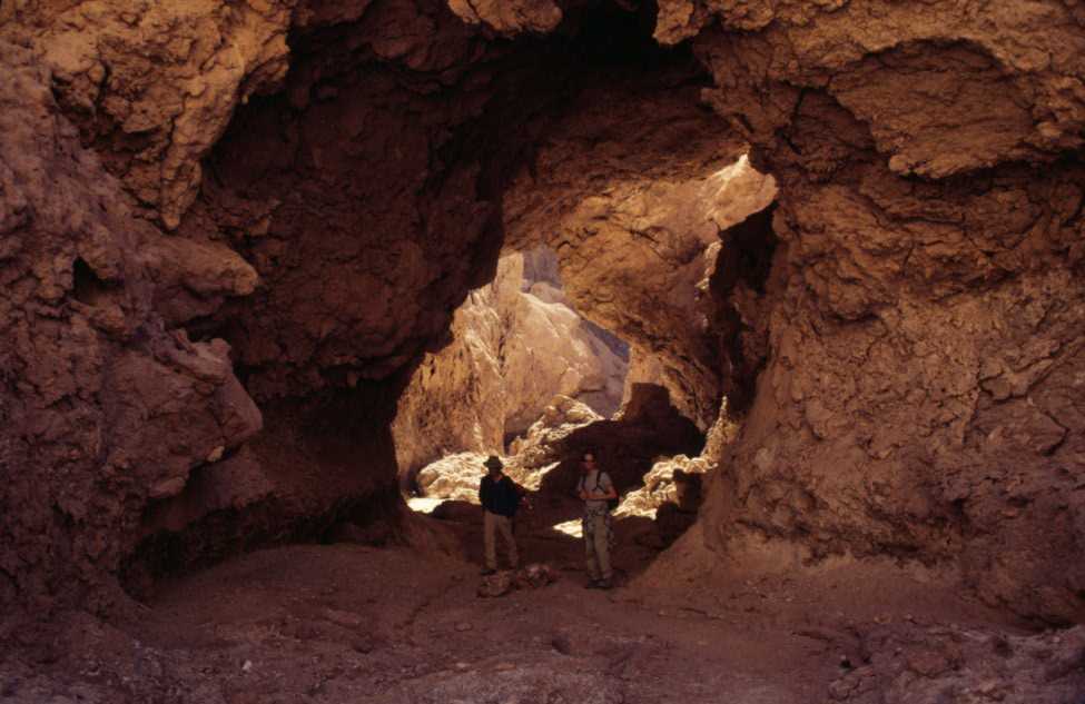 Tunnel naturel de la vallée de la Lune, le 10 août 2000