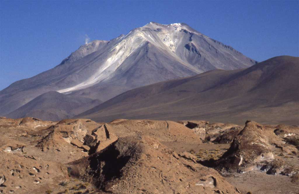 Le volcan Ollaguë, le 20 août 2000