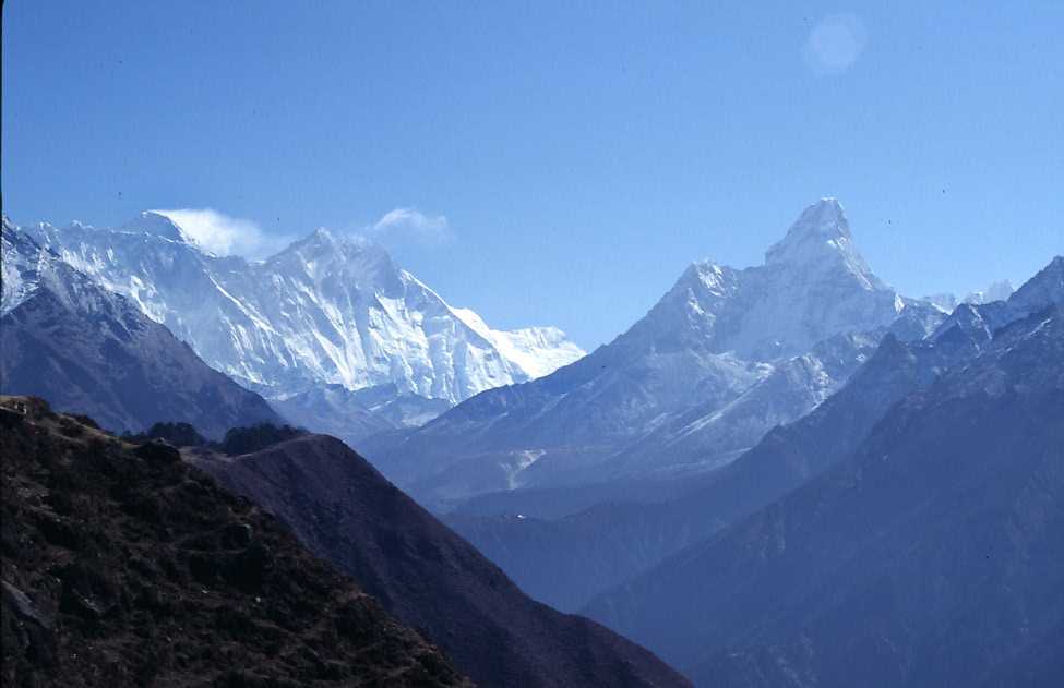 Les sommets du Khumbu, vus depuis l’hôtel Everest View le 10 avril 2003