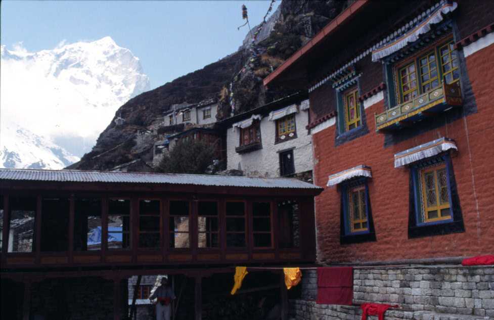 Le monastère de Thame, le 11 avril 2003