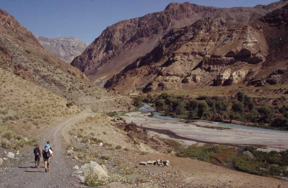 La vallée d’Artcha Maïdan en aval du confluent avec la rivière Sarymat, le 14 août 2004