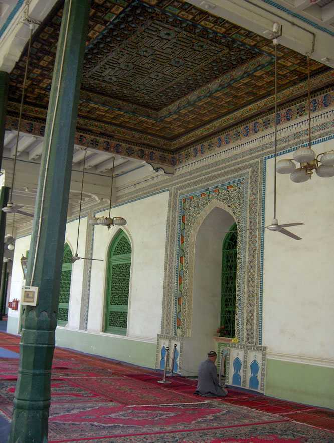 Salle de prière ouverte de la mosquée Idkah à Kachgar, le 7 août 2005