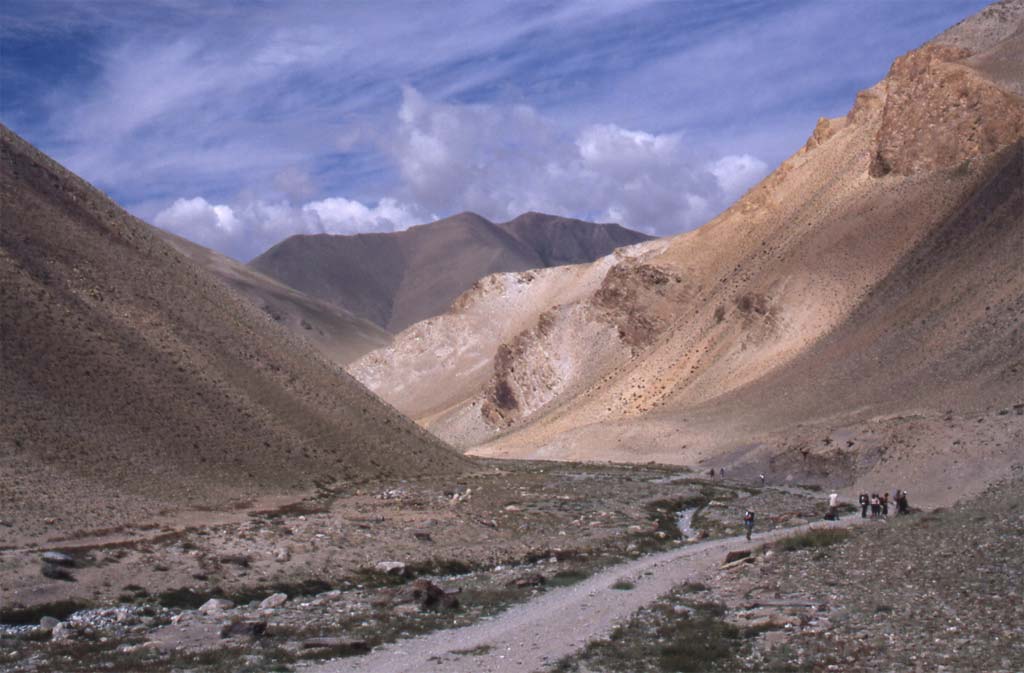 Une vallée aride dans les environs de Subash, le 12 août 2005