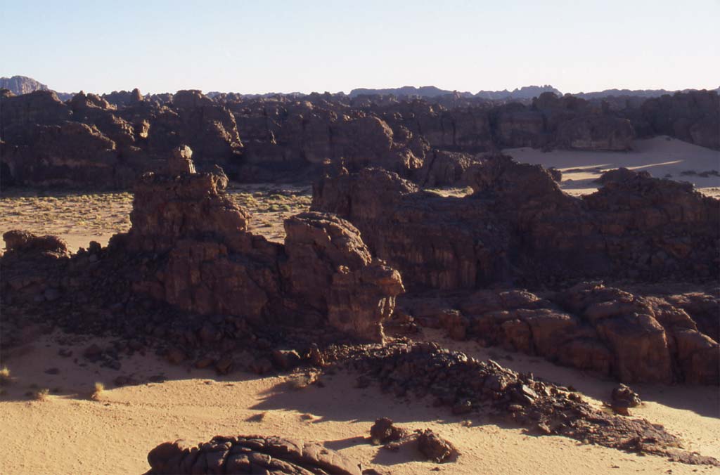 Le plateau d’Iltélouéten vu d’un piton de grès, le 8 mars 2006