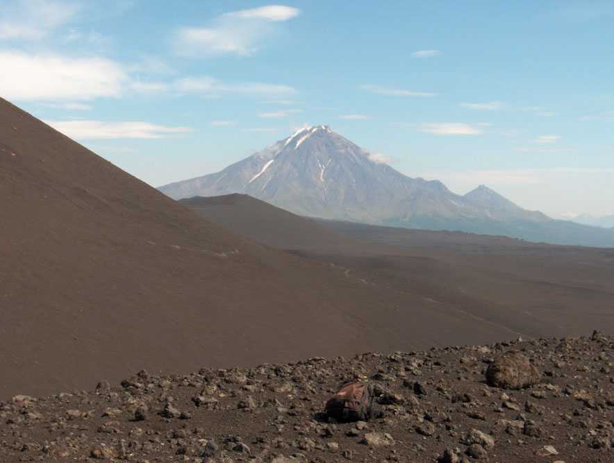 Le Bolchaïa Oudina (2920 m) vu du troisième cône monogénique (16 août 2006)