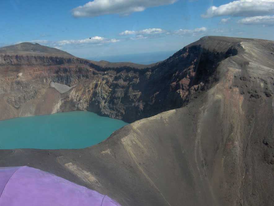 Survol du volcan Mali Semliatchik