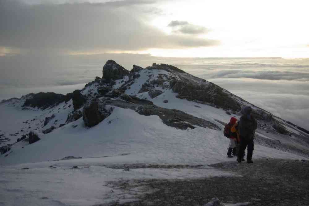 Arrivée à la pointe de Stella (5743 m), le 15 février 2008
