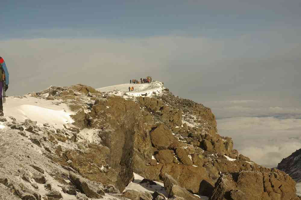 Arrivée au pic Uhuru (5895 m), le 15 février 2008