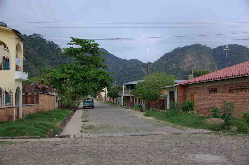 Une rue de Rurrenabaque, le 13 août 2008