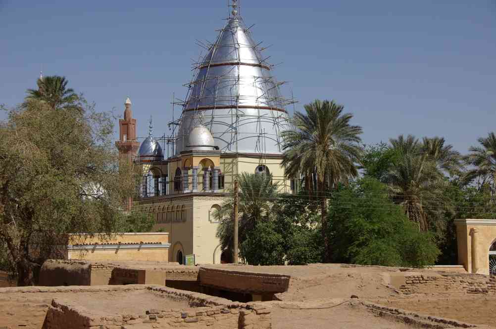 Le mausolée du Mahdi vu du toit de sa maison, le 28 décembre 2008
