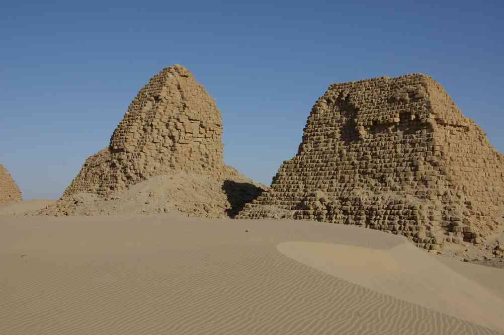 Pyramides de la nécropole de Nuri, le 2 janvier 2009