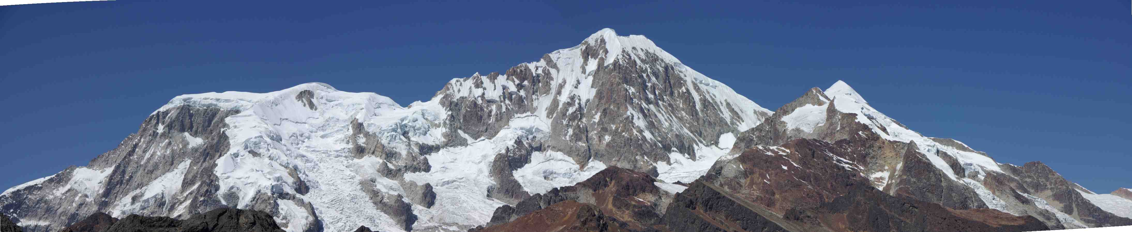 Le Pico del Norte (6070 m) vu depuis le col Illampu (4741 m), le 3 août 2008