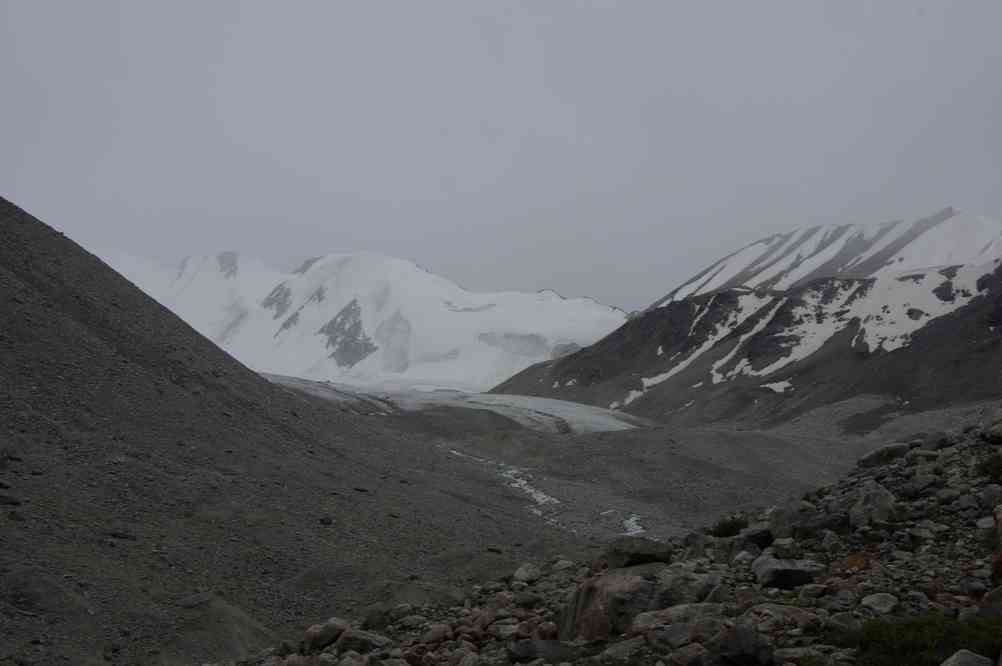 La vallée d’Achutor (Ашутор) refermée par un glacier, le 13 août 2009