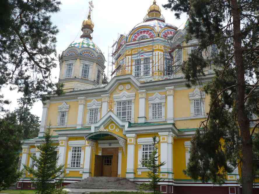 La cathédrale Zenkov à Almaty (Алматы),, le 5 août 2009