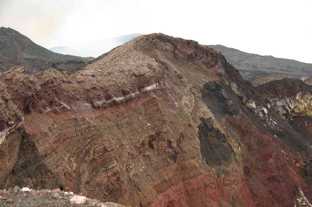 Le cratère du Niri Membelsu Taten, le 17 août 2011