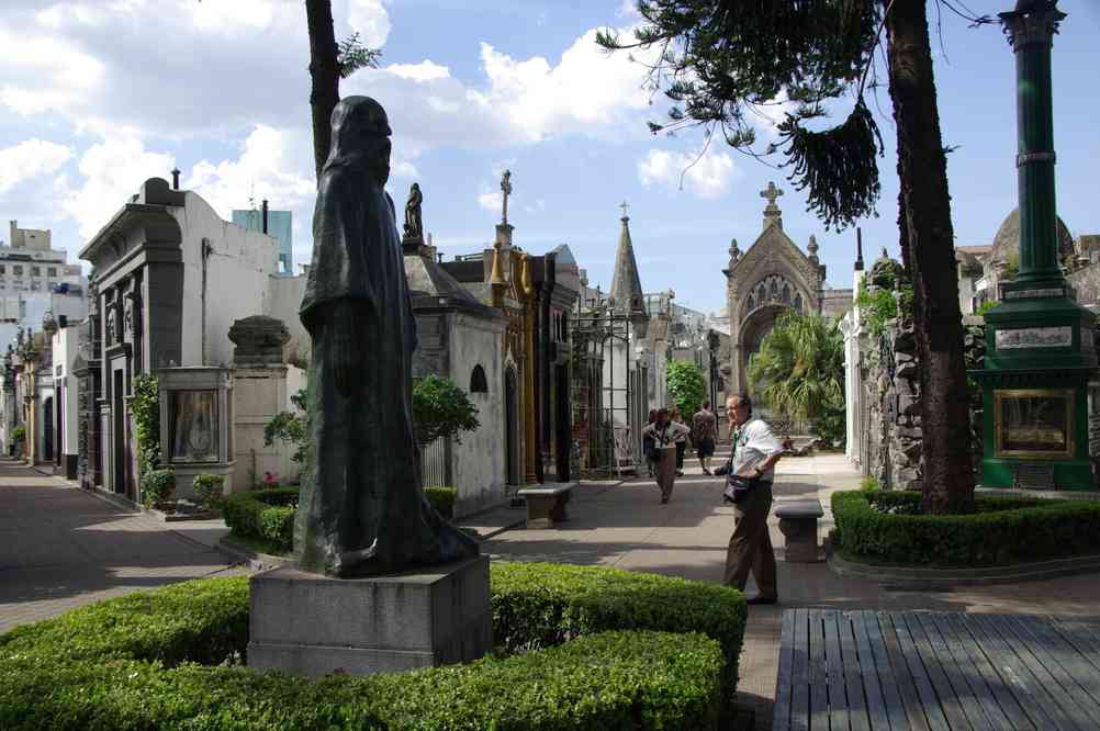 Le cimetière de la Recoleta à Buenos Aires, le 6 novembre 2012