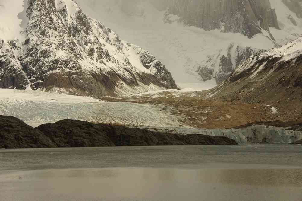 Le glacier du Cerro Torre vu du camp Agostini, le 9 novembre 2012