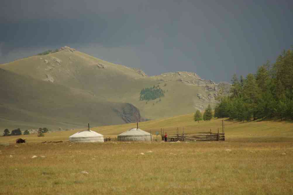 Yourtes mongoles, le 10 août 2013