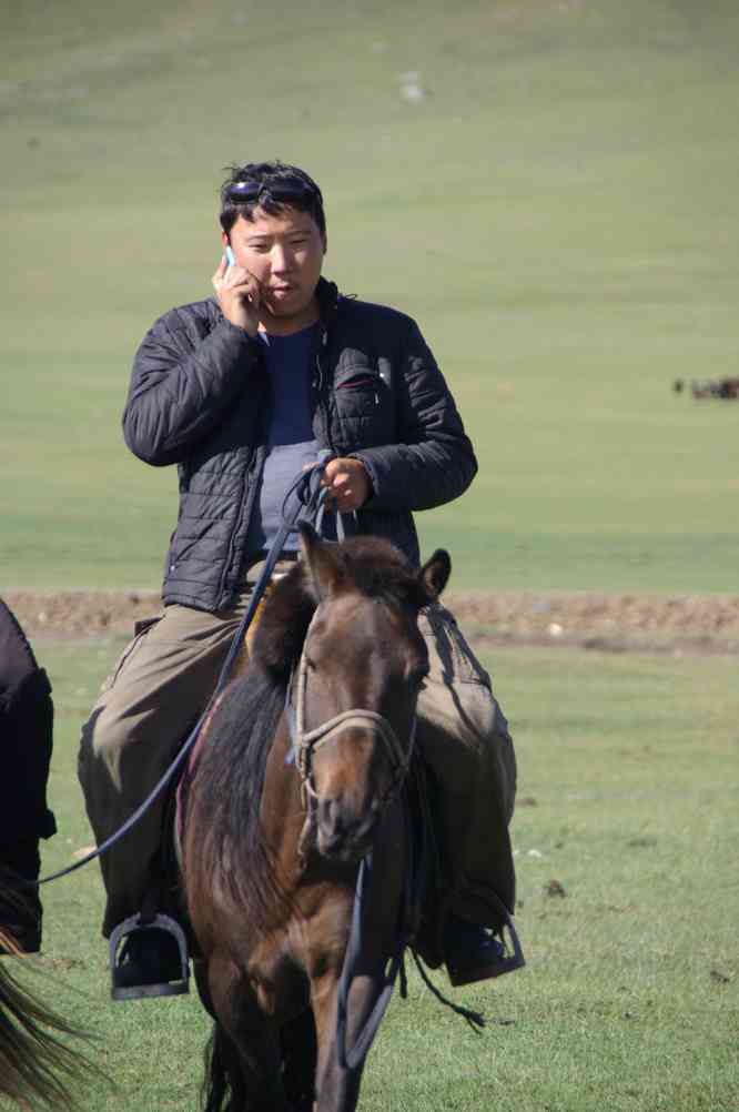 En Mongolie on peut téléphoner en conduisant ! (19 août 2013)
